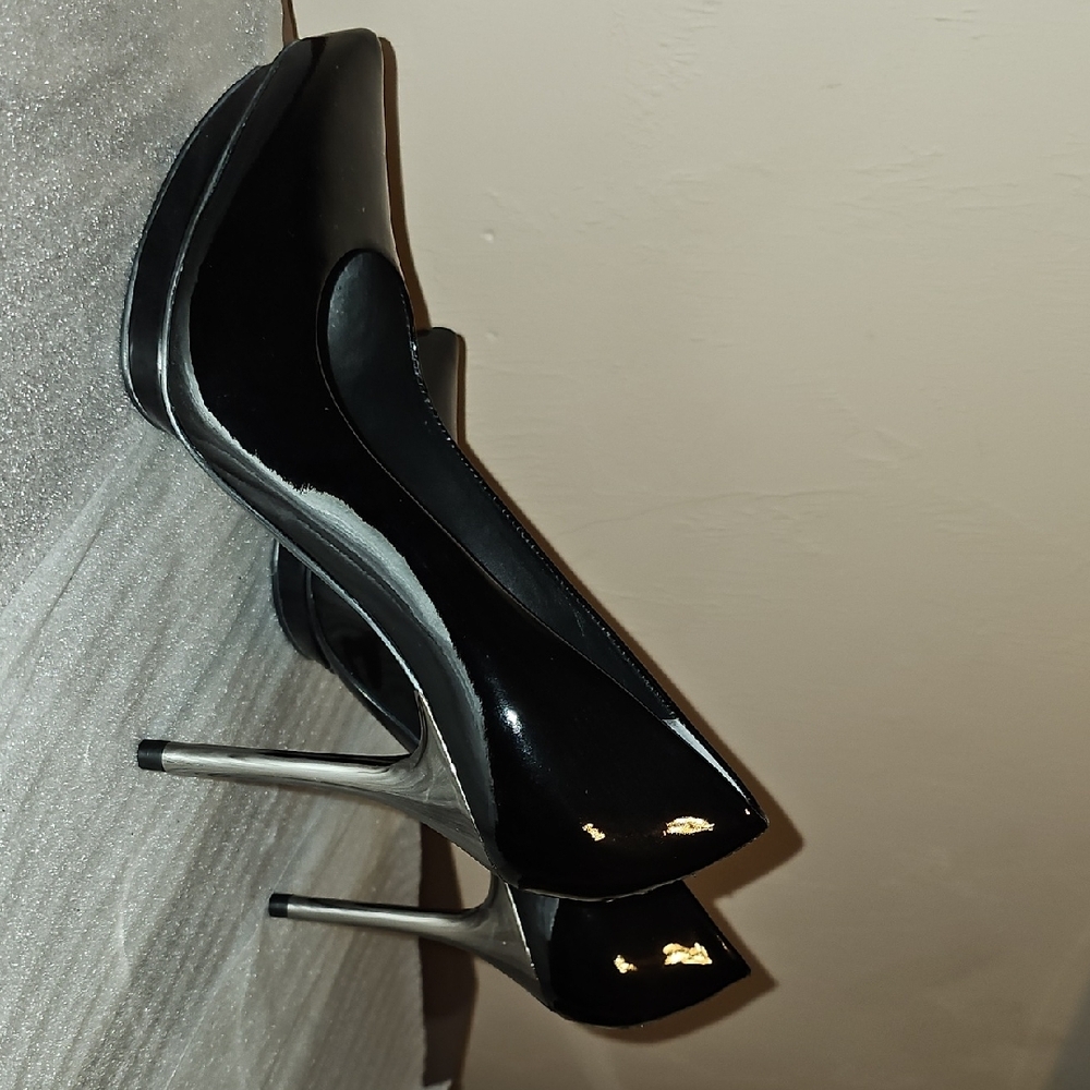 Gianni Bini Black Patent Pointed Toe Stiletto Heels Size 9